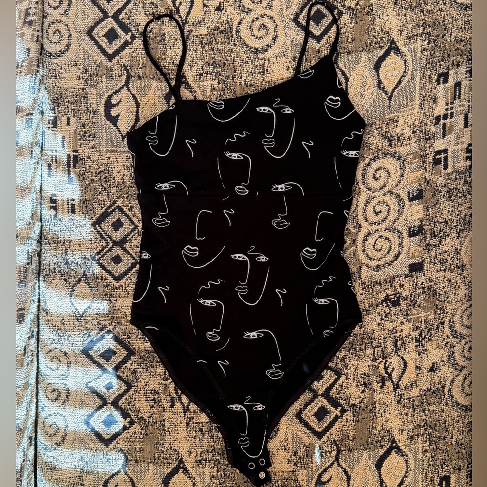 Forever21 Black Bodysuit with White Line-Drawn Face Print | size medium